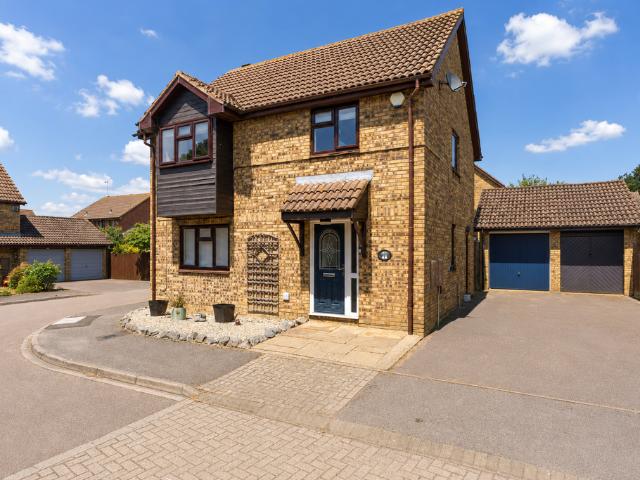 House for sale in Caddington, Bedfordshire