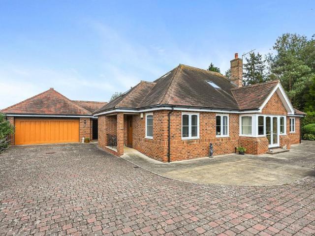 House for sale in Duton Hill, Essex