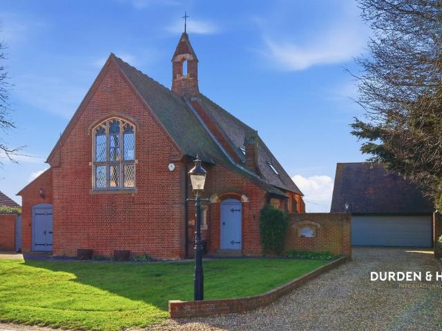 House for sale in Elmstead, Dale Hill