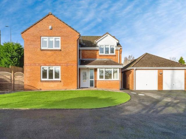 House for sale in Llanedi, Fforest