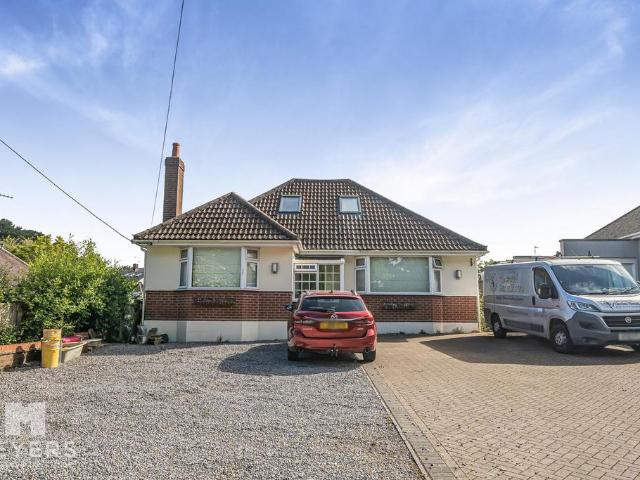 House for sale in Corfe Mullen, East Dorset