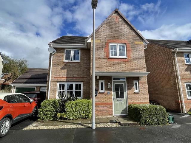 House for sale in Llangennech, Wales