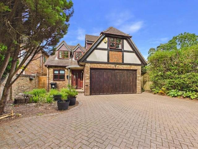 House for sale in Finchampstead