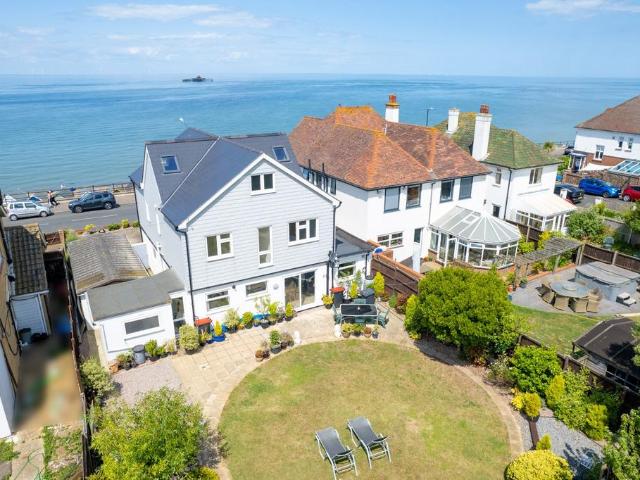 House for sale in Oxenden, The Bridge