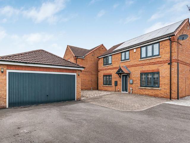 House for sale in Kingswood, Hull