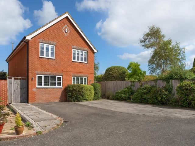 House for sale in Seasalter, Canterbury