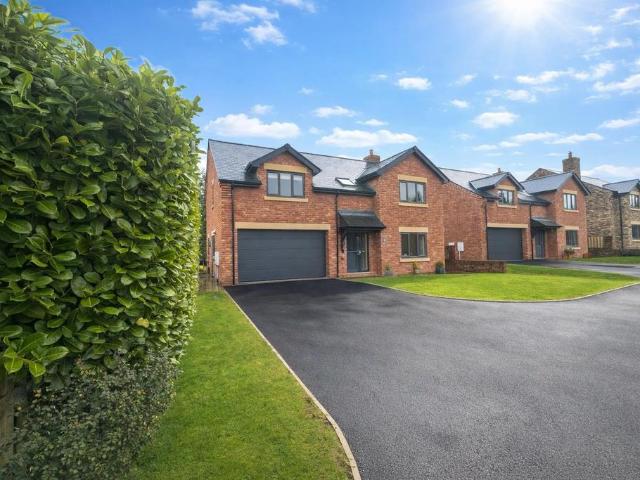 House for sale in Gobowen, Shropshire