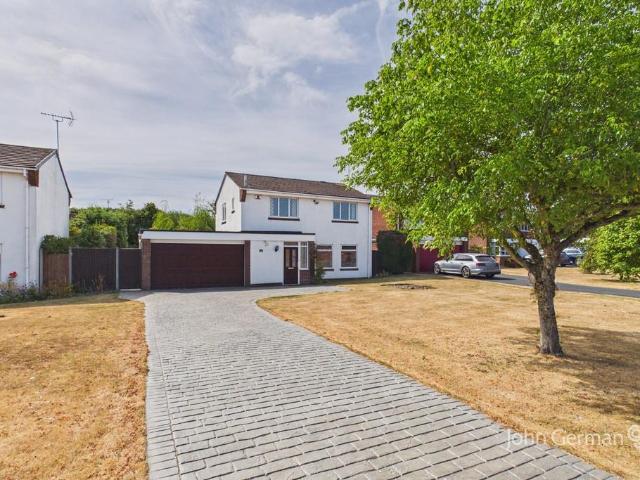 House for sale in Rolleston on Dove, East Staffordshire