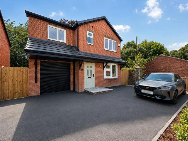 House for sale in City Fields, West Yorkshire