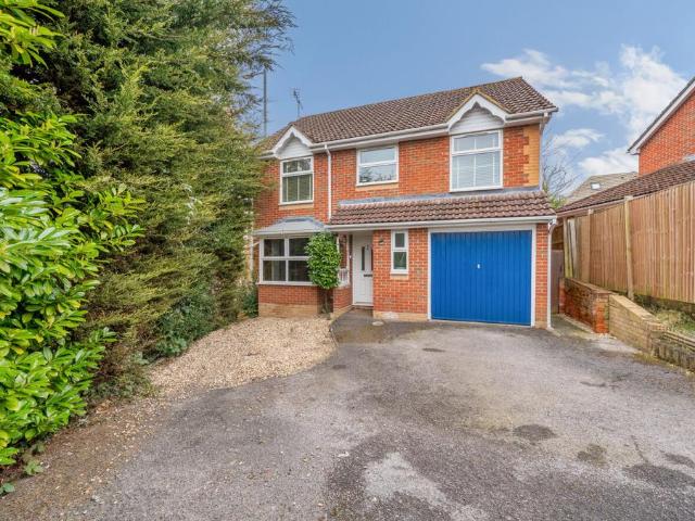 House for sale in Temple Park, Binfield