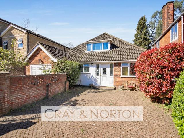 Bungalow for sale in London Borough of Croydon, Addiscombe