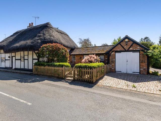 House for sale in Barton Stacey, Hampshire