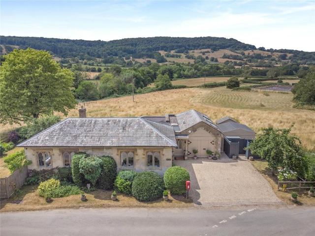 House for sale in Witcombe, Pamington