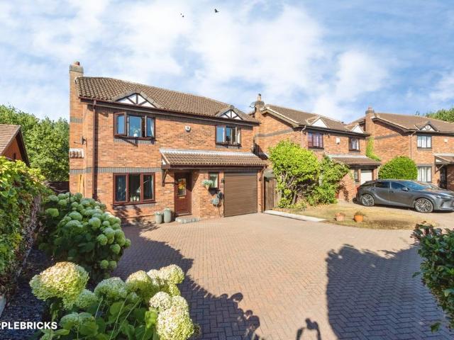 House for sale in West Yorkshire