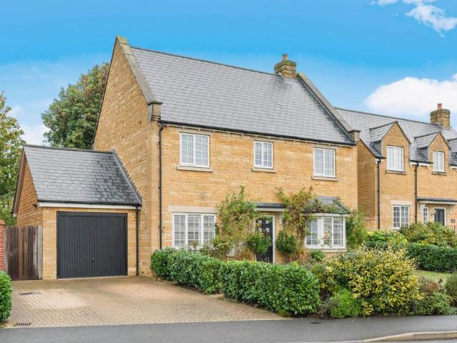 House for sale in Cotswold Gate, West Oxfordshire