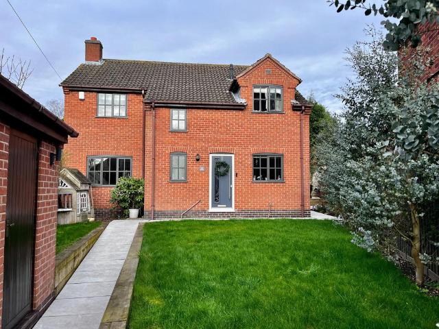 House for sale in Elmfield, Leicestershire