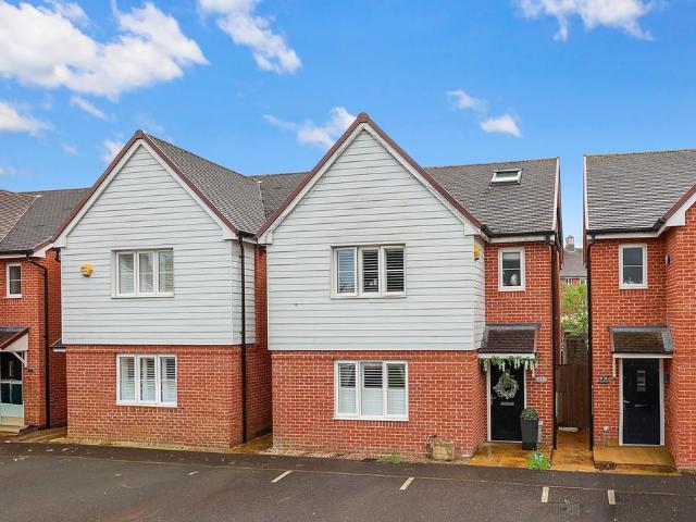 House for sale in Greenfields, Red Hill