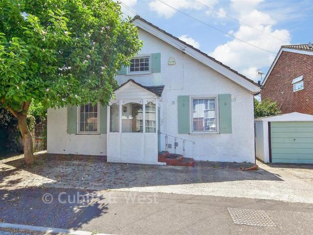 House for sale in Chichester, Littlecote