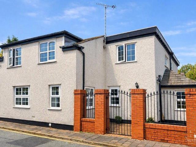 House for sale in Southport, Sefton