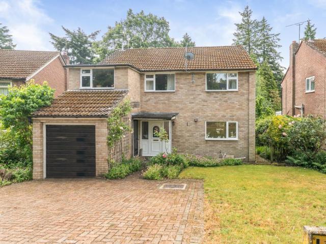 House for sale in Old Dean, Heol-las