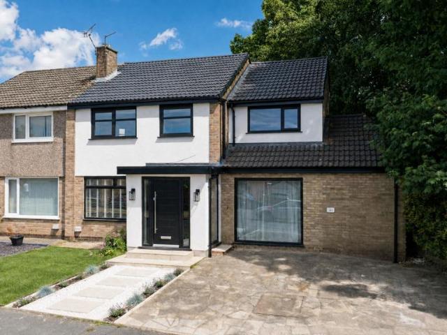 House for sale in Horsforth Vale, Farsley