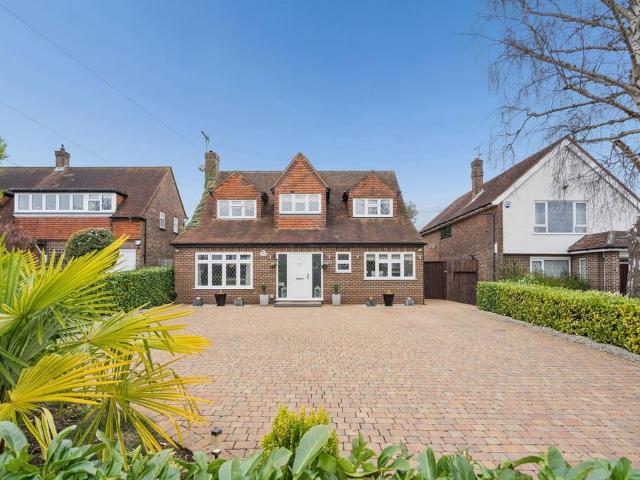 House for sale in Batchworth, Hertfordshire