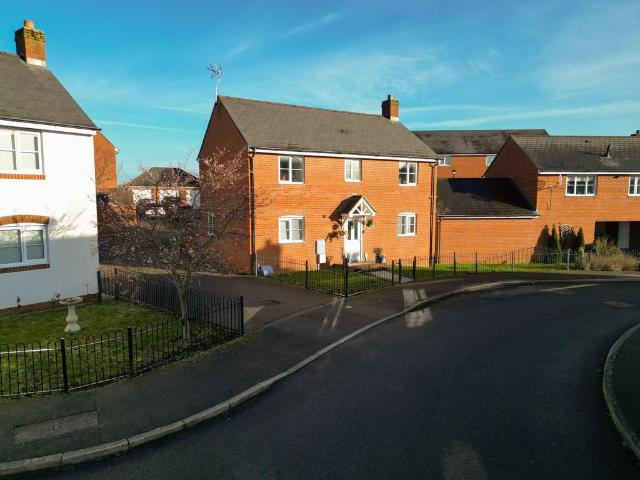 House for sale in Buckingham Park, Buckinghamshire
