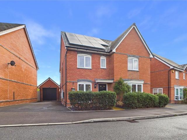 House for sale in Ryeish Green, Spencers Wood