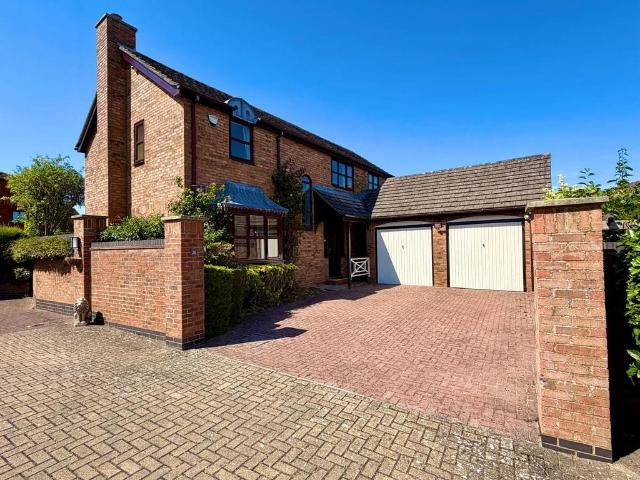 House for sale in Shaw, Swindon