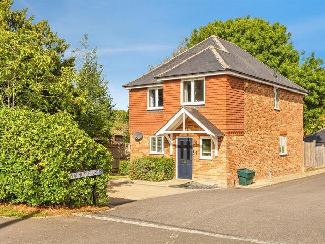 House for sale in Perryfields, West Sussex