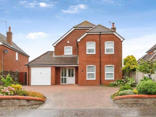 House for sale in Stokesby, Norfolk