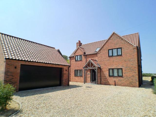 House for sale in Sutton, Barton In Fabis