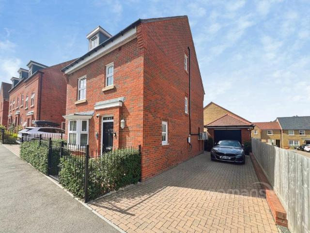 House for sale in Aldershot, Hampshire