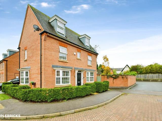 House for sale in Crick, West Northamptonshire