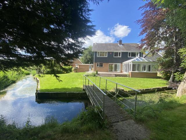 House for sale in Barton Stacey, Hampshire