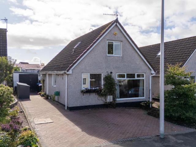 House for sale in Oakbank, Moneydie