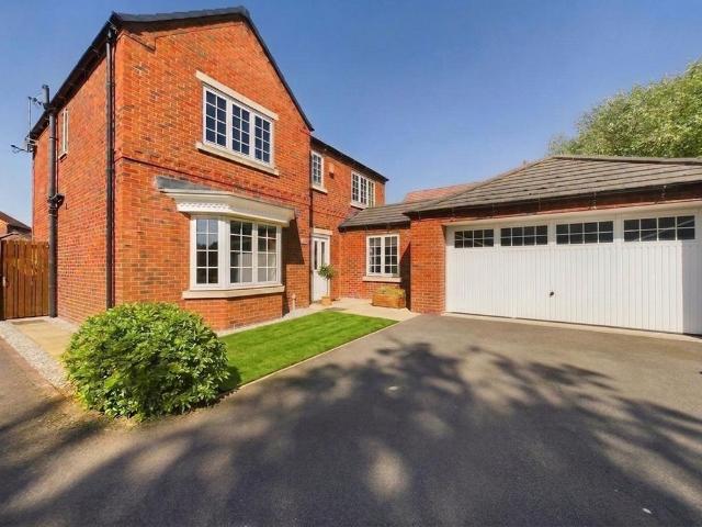 House for sale in Norton-on-derwent, North Yorkshire