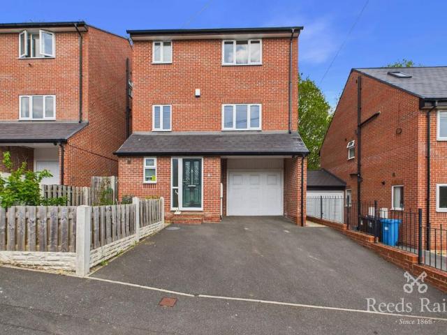 House for sale in Blackburn, South Yorkshire
