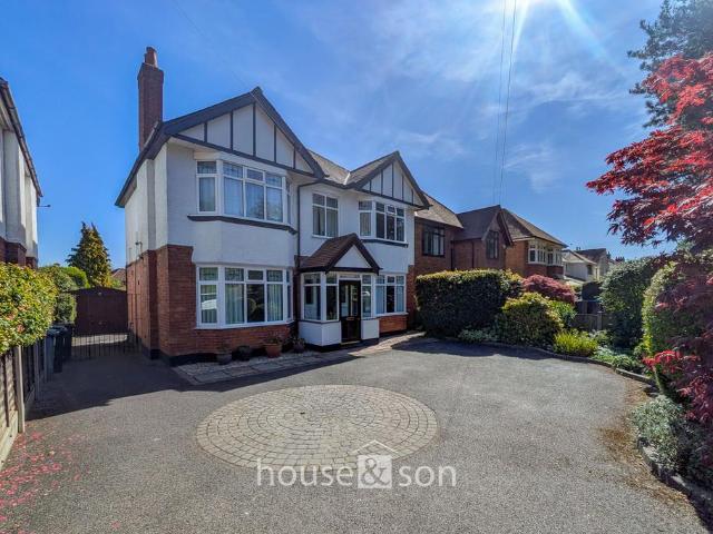 House for sale in Throop, Bournemouth