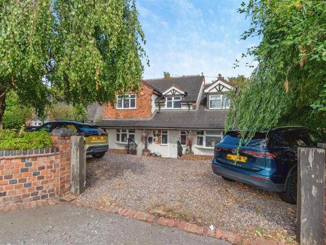 House for sale in Brownhills, West Midlands