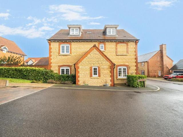 House for sale in Long Crendon