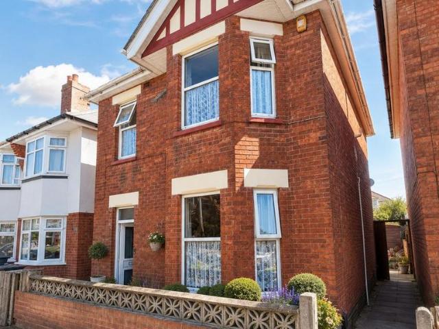 House for sale in Pokesdown, Bournemouth