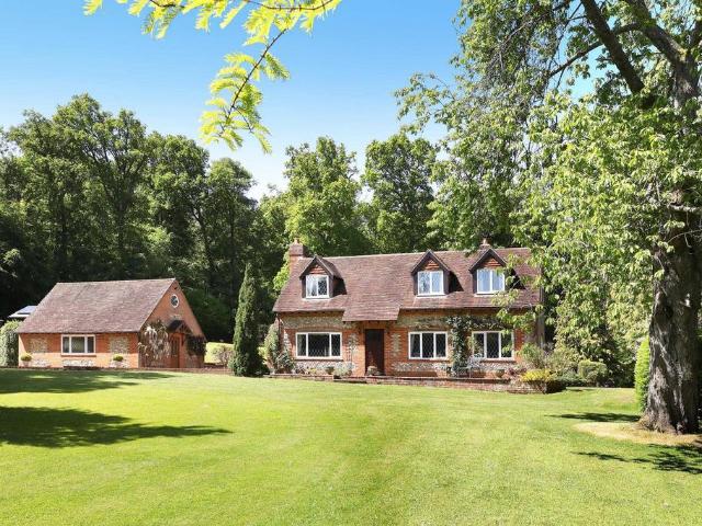 House for sale in Penn, Tylers Green