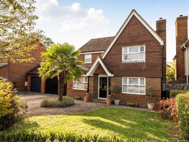 House for sale in Andrew's Hill, Horsham