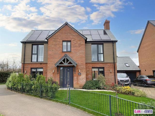 House for sale in Watergate, Devon