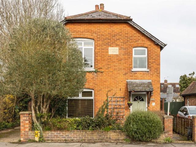 House for sale in Pachesham Park, Surrey