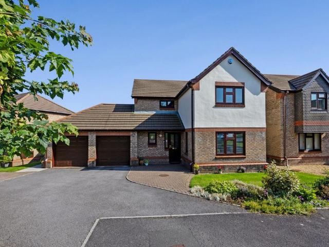 House for sale in Llantwit Fardre, Church Village