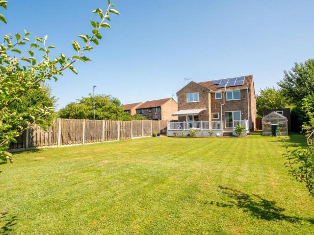 House for sale in Fishers Green, North Yorkshire