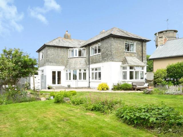 House for sale in Goldsithney, Cornwall