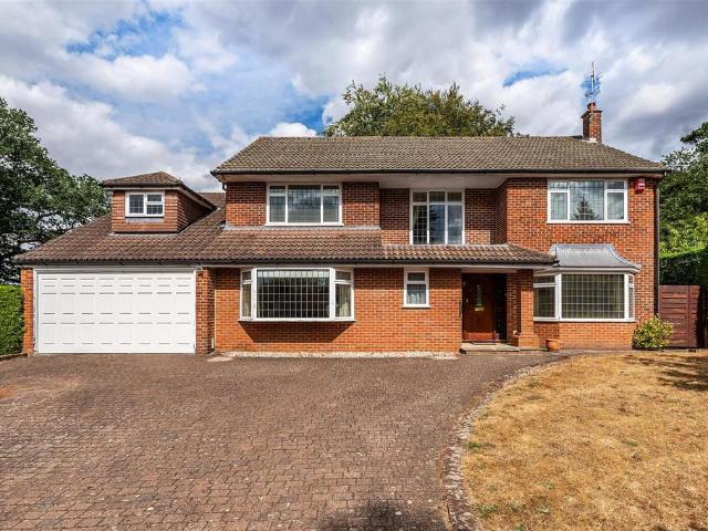 House for sale in Oxted, Hillview